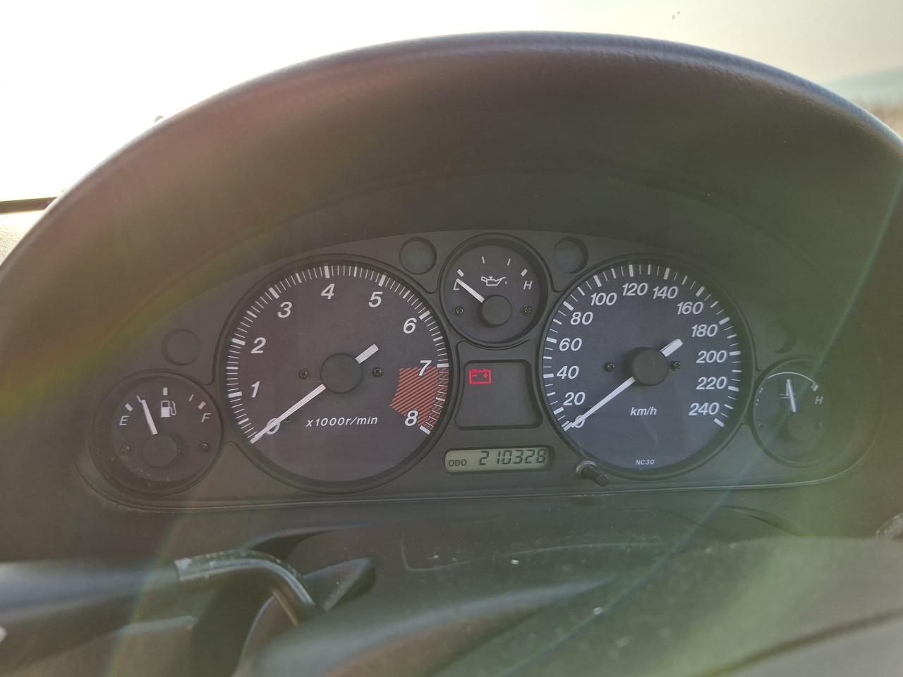 Zwarte Mazda MX-5 (2000) – Softtop en Hardtop – APK tot sept!