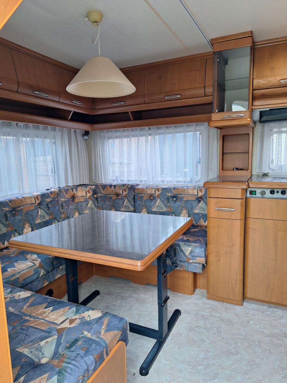 Caravan hobby excellent 560