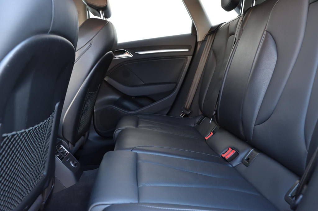 Audi A3 sportback 40 tfsi e-tron sport 204pk s-tronic