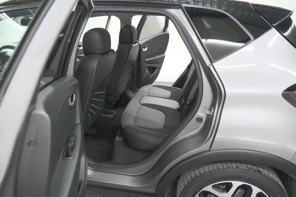 Renault Captur tce 90 intens | camera | navigatie | parkeersensoren | clima