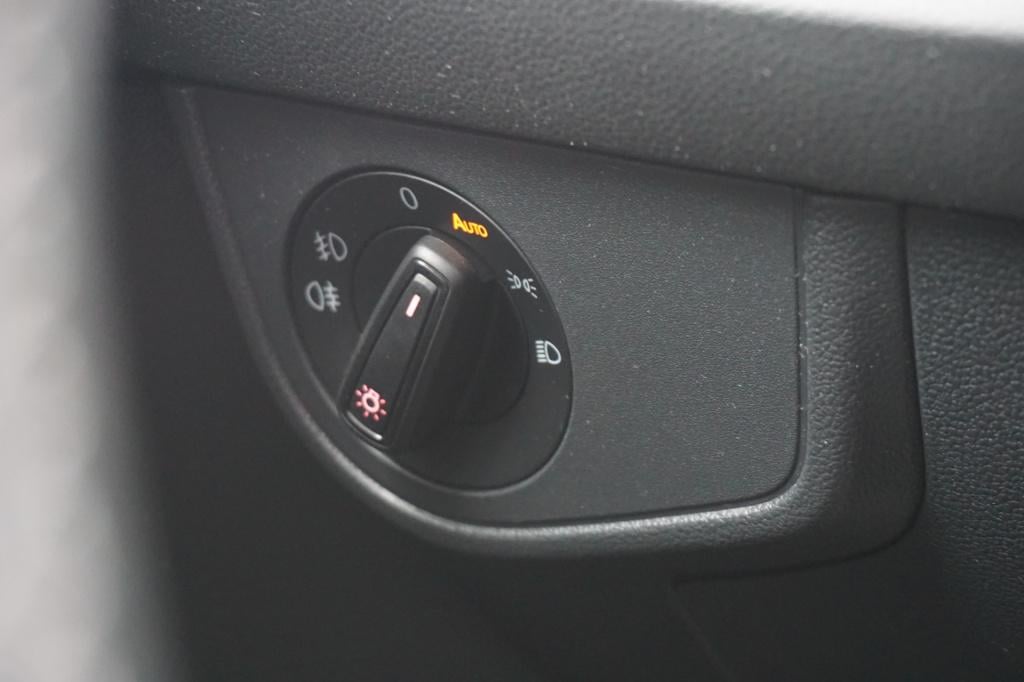 Volkswagen Polo 1.0 tsi highline automaat - climate / navi / cruise / camer