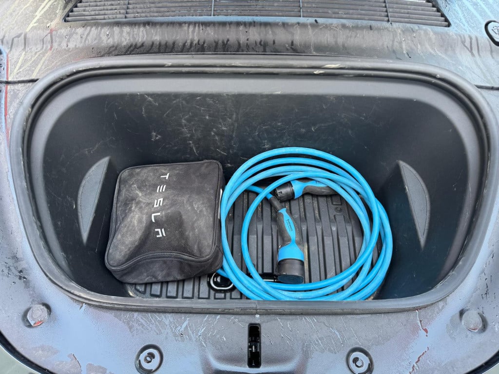Tesla Model Y long range awd 75 kwh