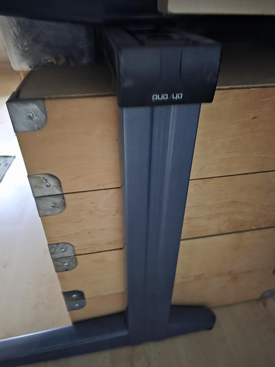 Treinentafel met berg