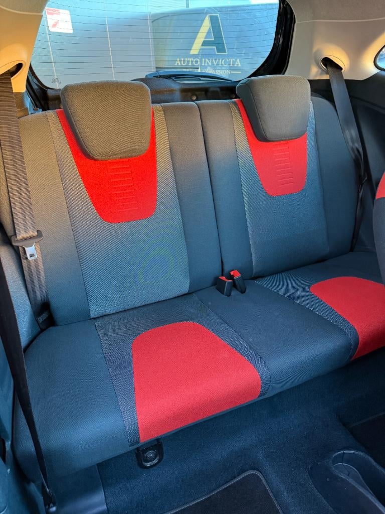 Ford KA 1.2 - titanium - airco