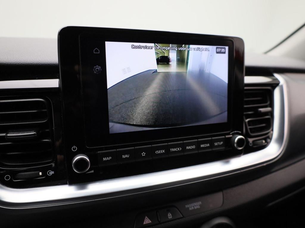 Kia Stonic 1.0 t-gdi mhev dynamicplusline | lmv | navigatie | parkeer senso
