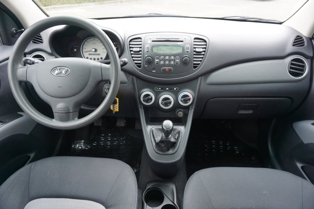 Hyundai I 10 1.1 active cool airco / elektr. ramen / nap