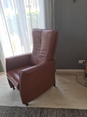 Prominent relax en sta-op stoel