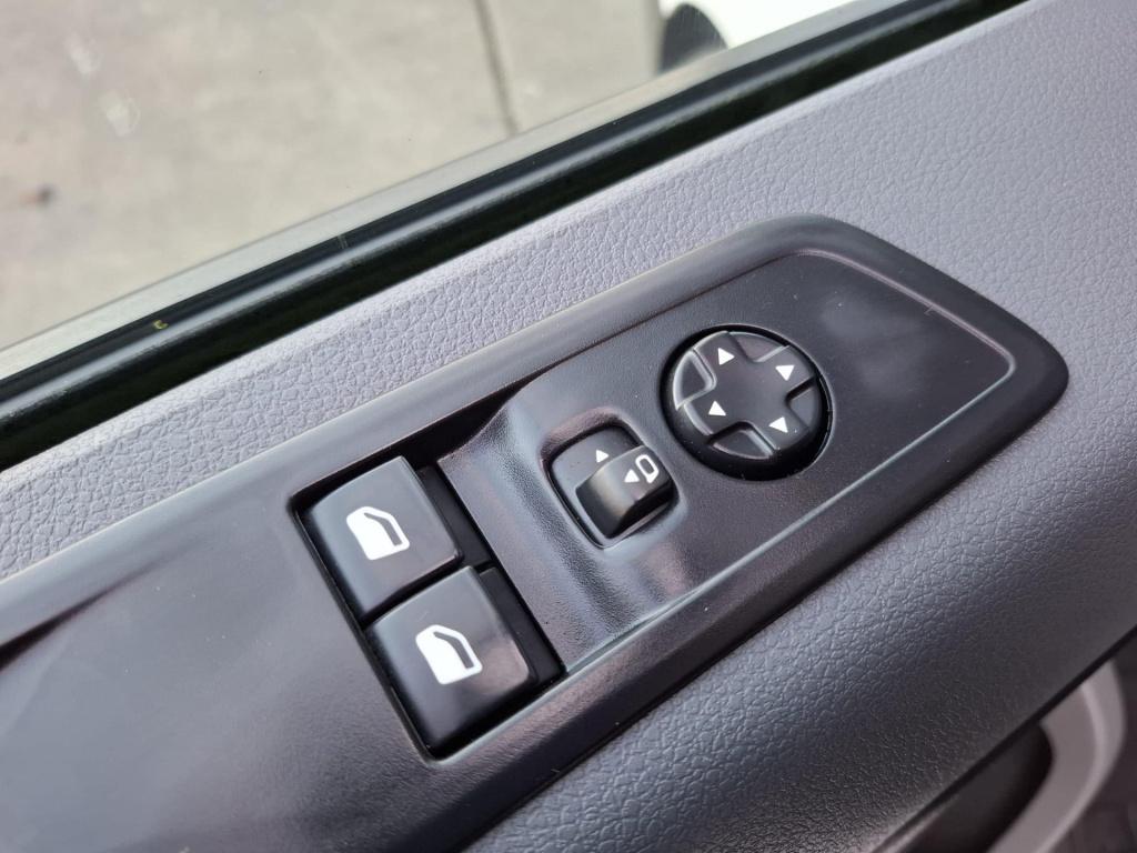 Opel Vivaro 2.0 cdti l3h1 edition airco / cruise controle / navi / carplay 