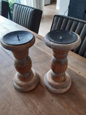 Kandelaars van hout geen koeriersdiensten