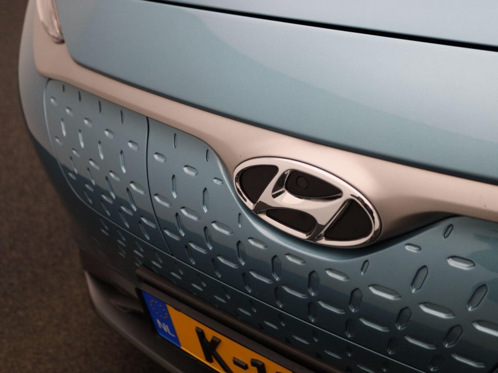 Hyundai Kona ev fashion 64 kwh | automaat | navigatie | heads-up display | 