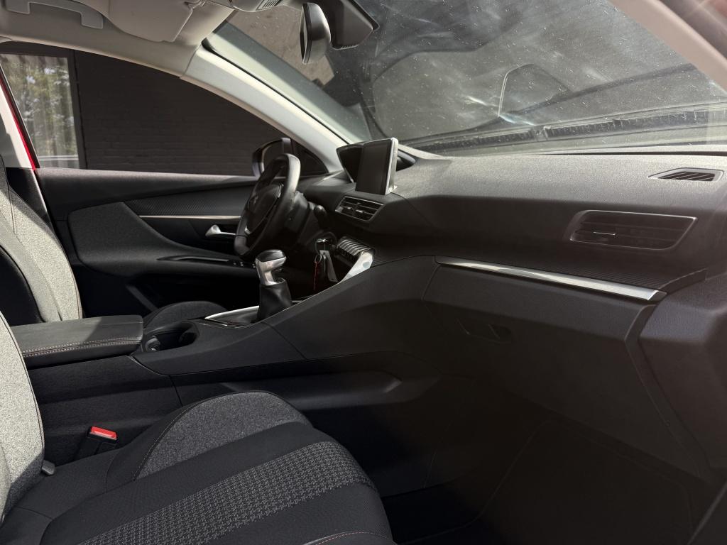 Peugeot 3008 1.2 puretech -