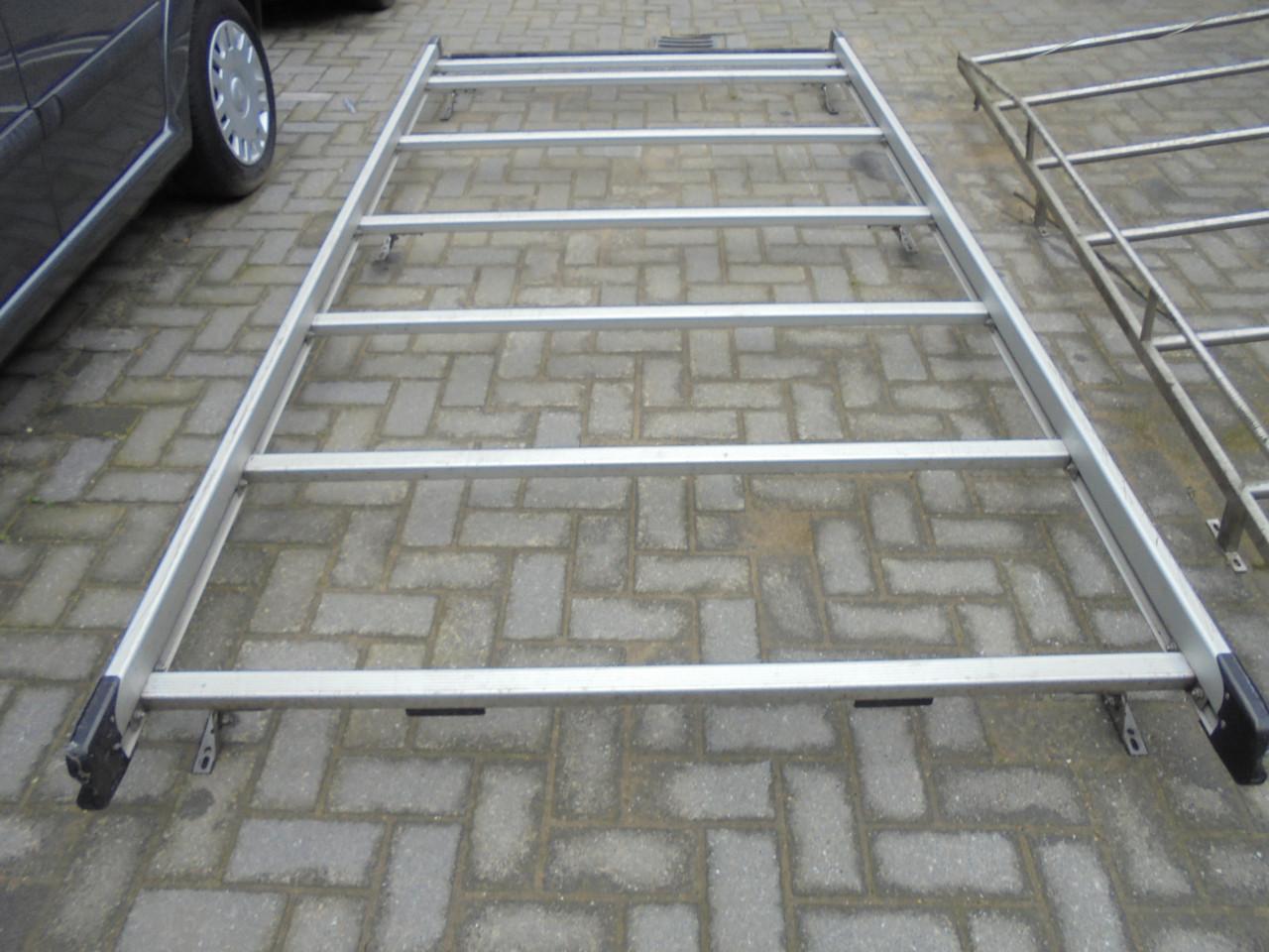 Driestuks aluminium Imperial voor op een Mercedes Vito