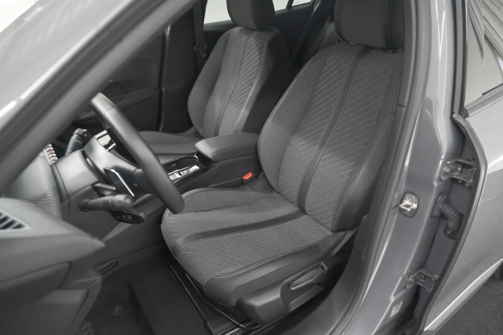 Peugeot 2008 1.2 hybrid 145 allure | apple carplay | climate control | park
