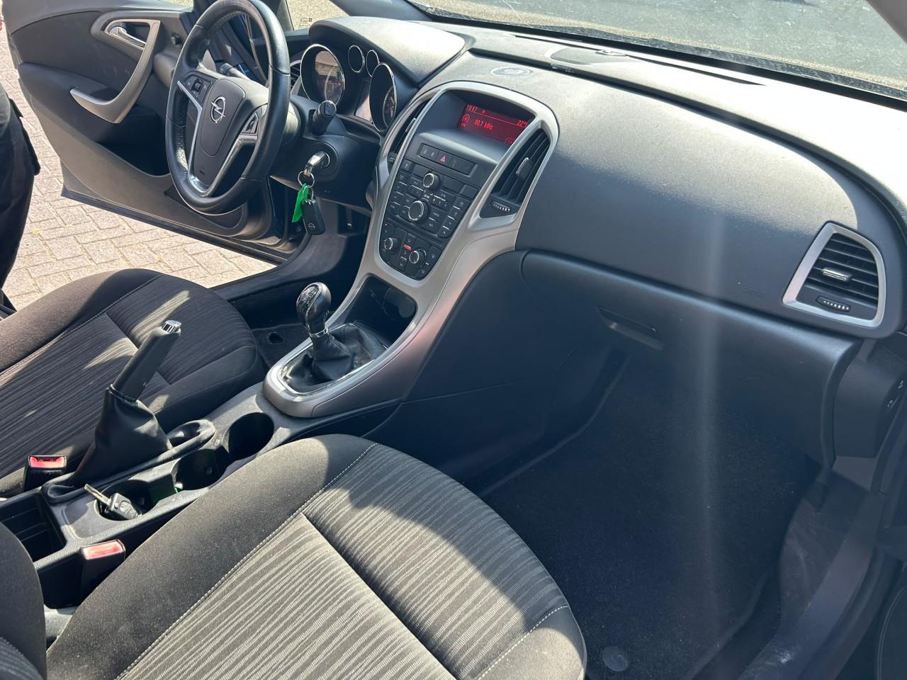 Opel Astra 1.4 Turbo Edition Airco Cruise 17" LM Regensensor Opel Eye APK