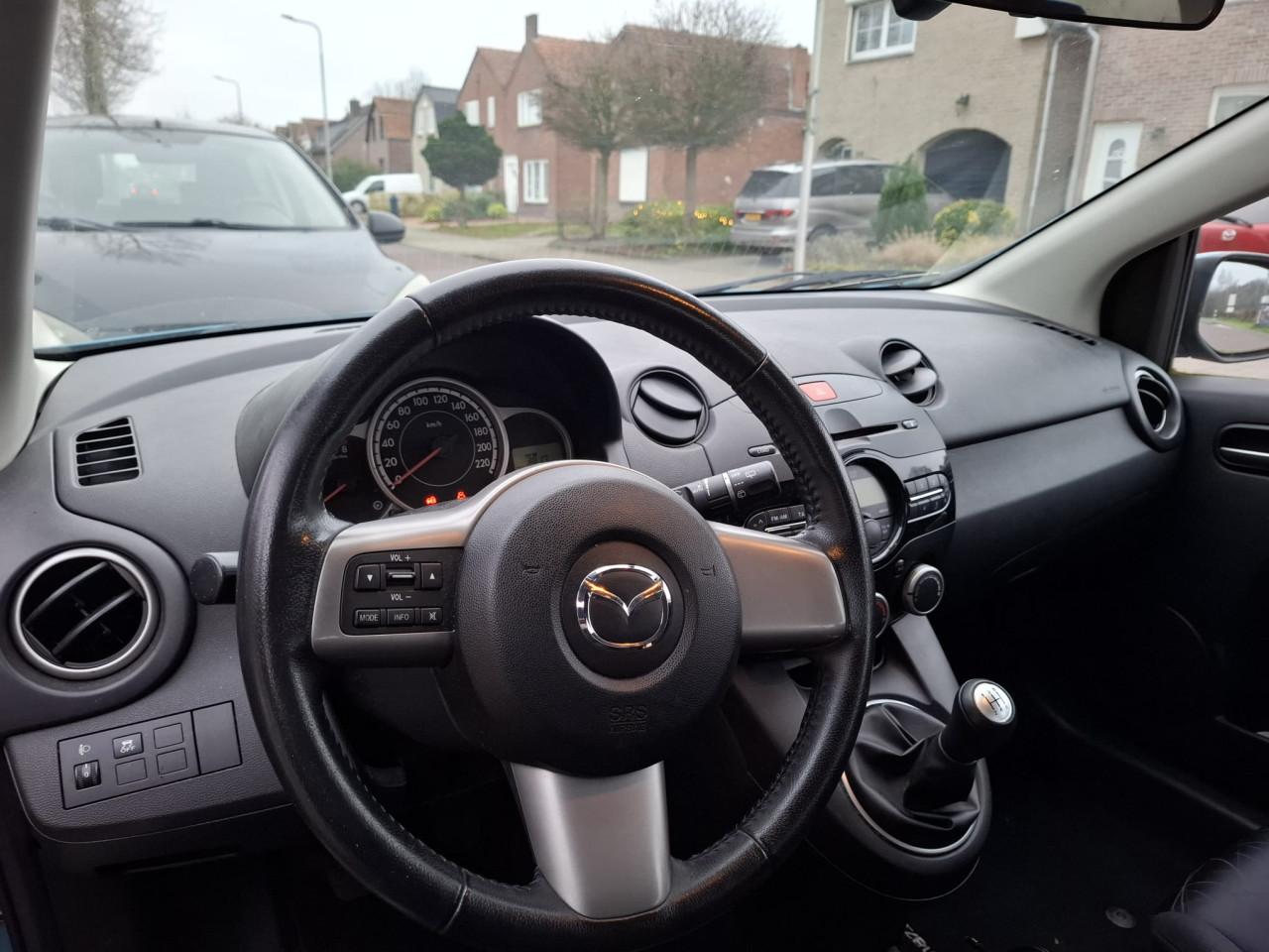 Te koop: Mazda 2 2011 1.3