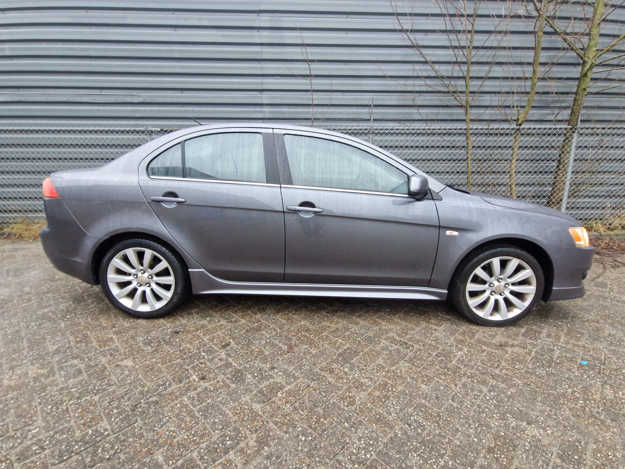 Mitsubishi Lancer Sports Sedan 1.8 Instyle