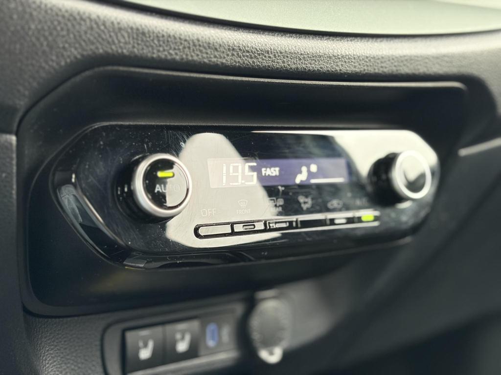 Toyota Aygo x 1.0 vvt-i s-cvt premium design pack/adaptive cruise/clima/vol