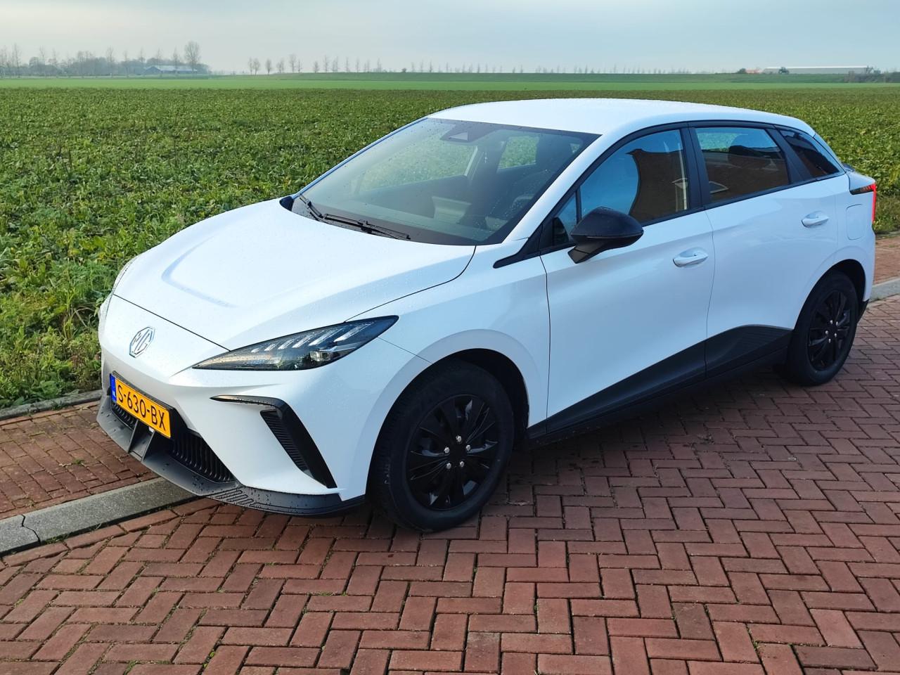 MG 4  bj 2023 45000 km.