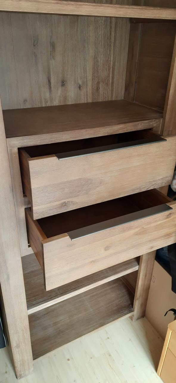 Stevige houten kast