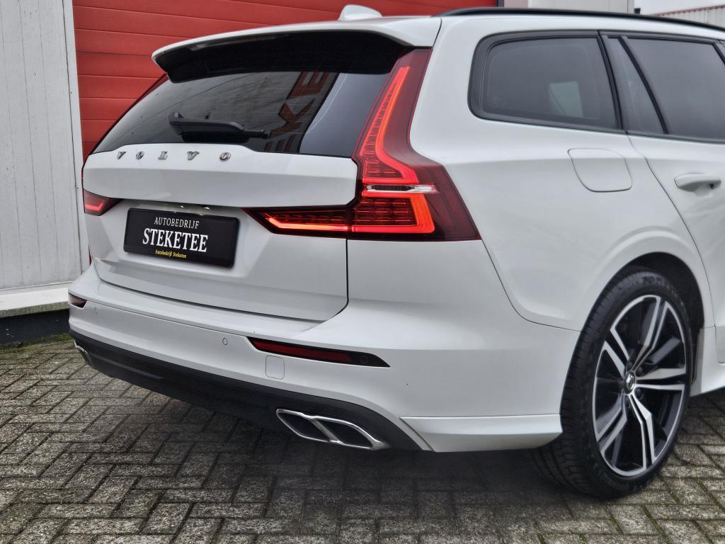 Volvo V60 2.0 b3 momentum advantage | r-design | acc | carplay