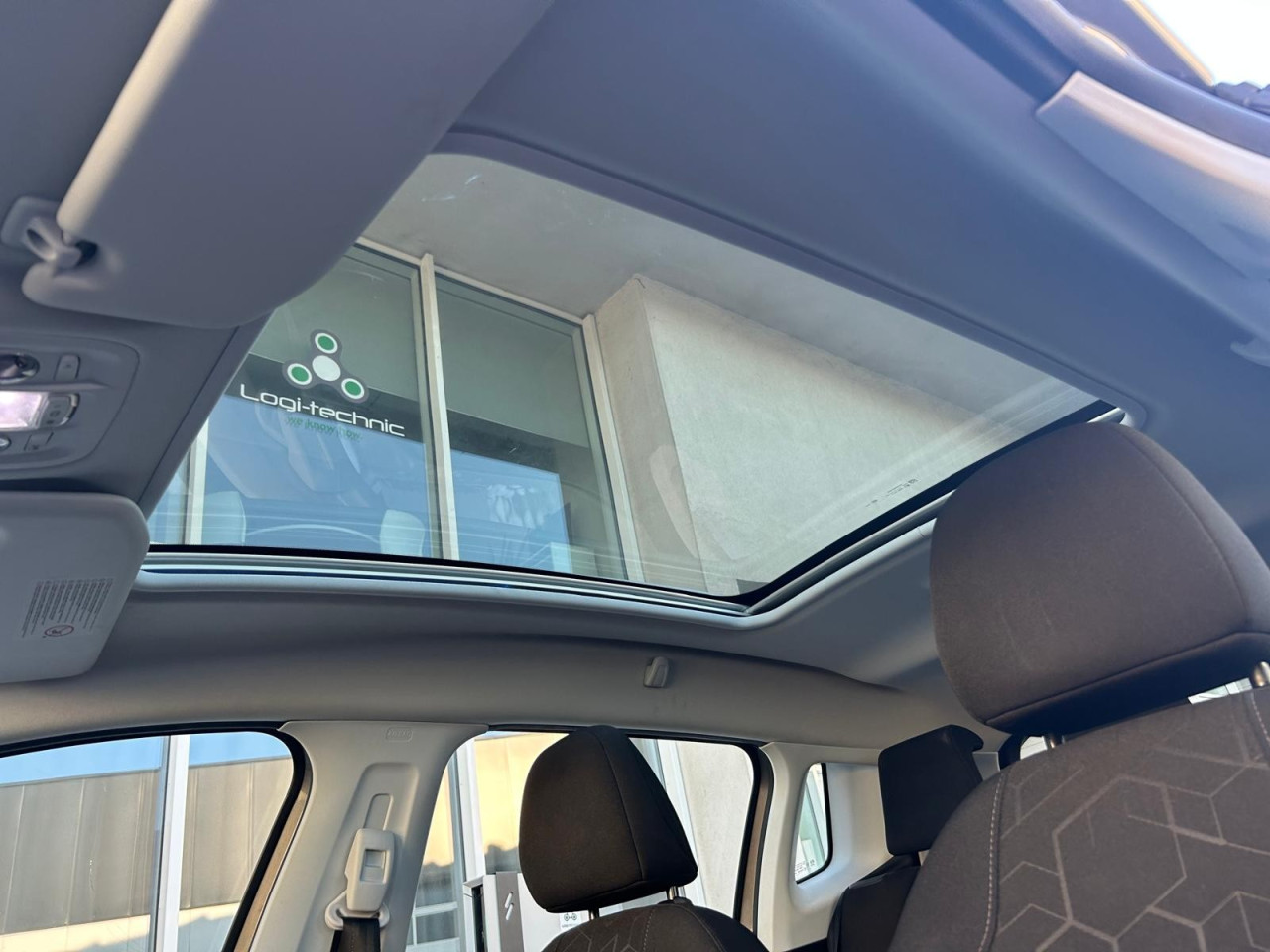 Peugeot 2008 1.2 met 66dkm eerste eigenaar