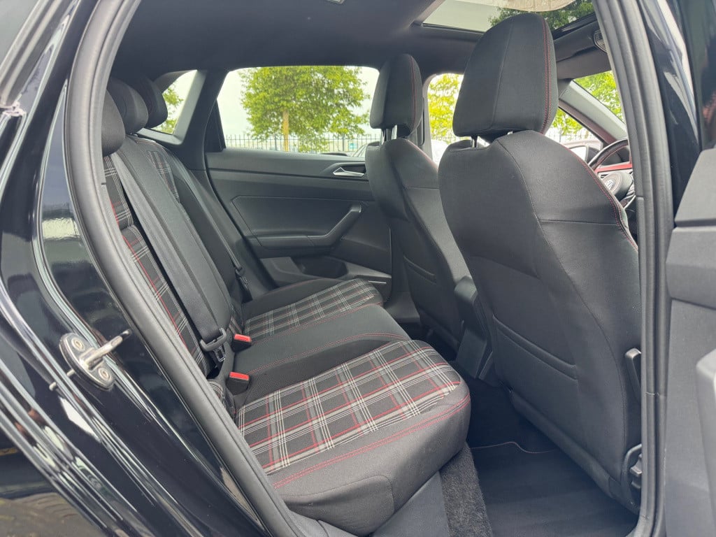 Volkswagen Polo 2.0 tsi gti * panoramadak * stoelverwarming * camera