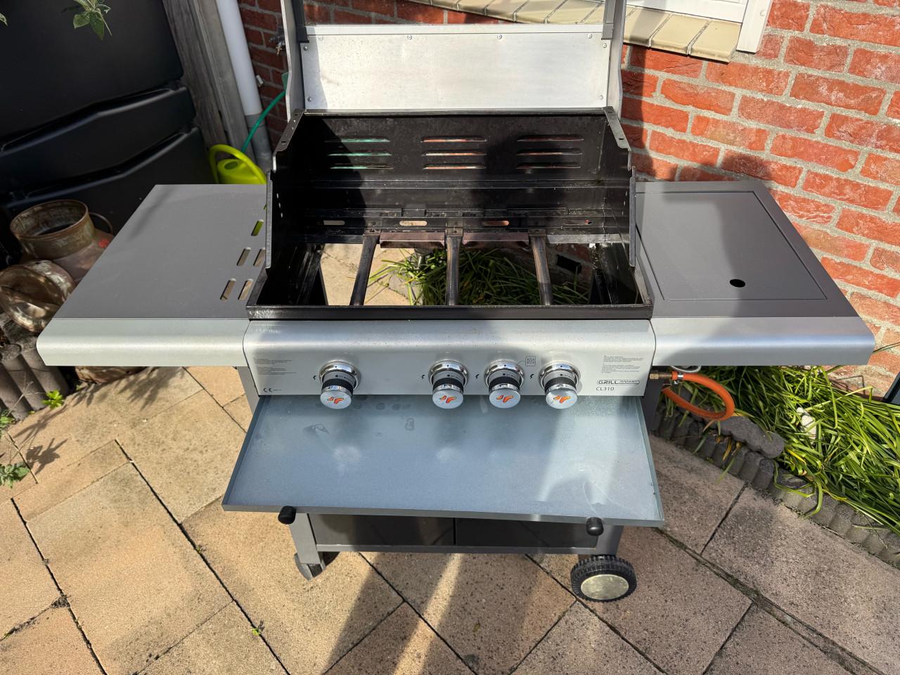 Robuuste Fervor CL310 Gasbarbecue met beschermhoes