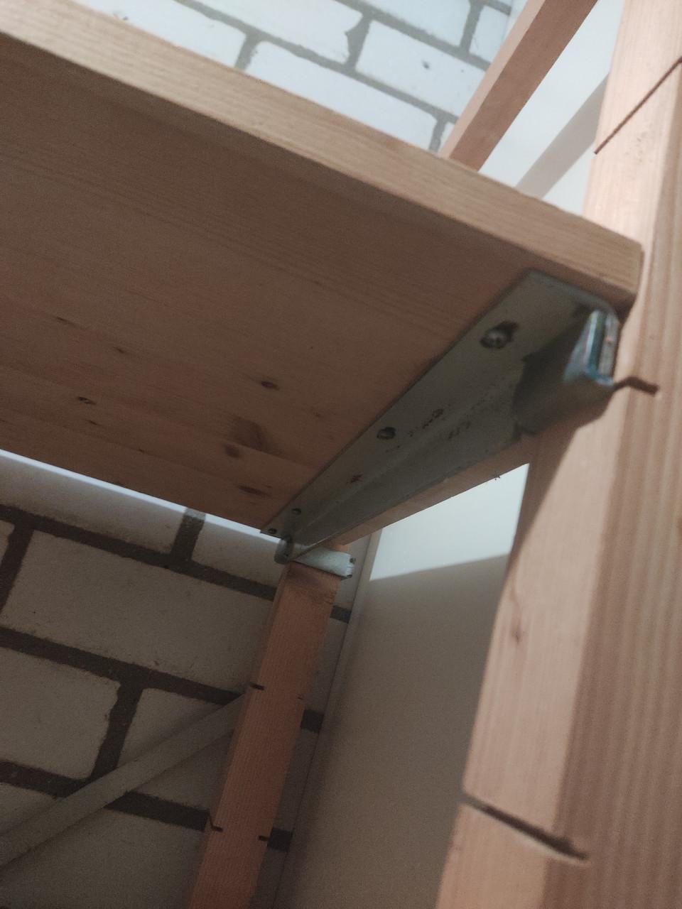 Houten legplank magazijnstelling