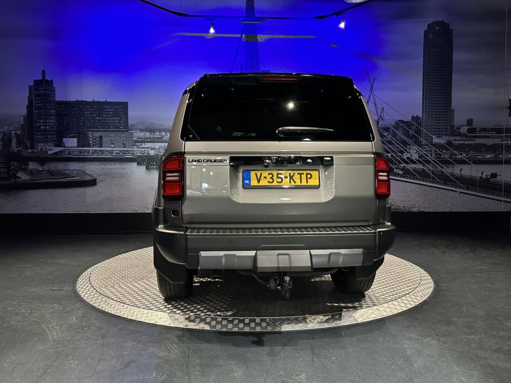 Toyota Land Cruiser 2.8 d-4d standard roof window van professional *origine