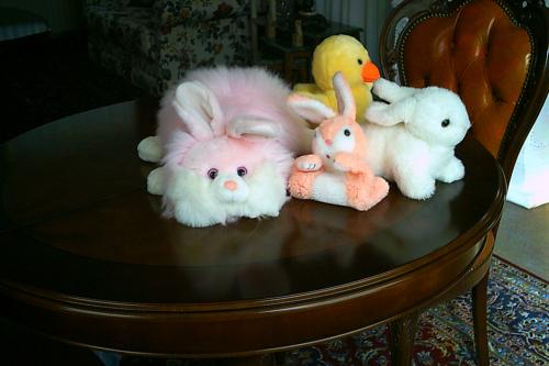 Set van VIER nieuwe KNUFFELS