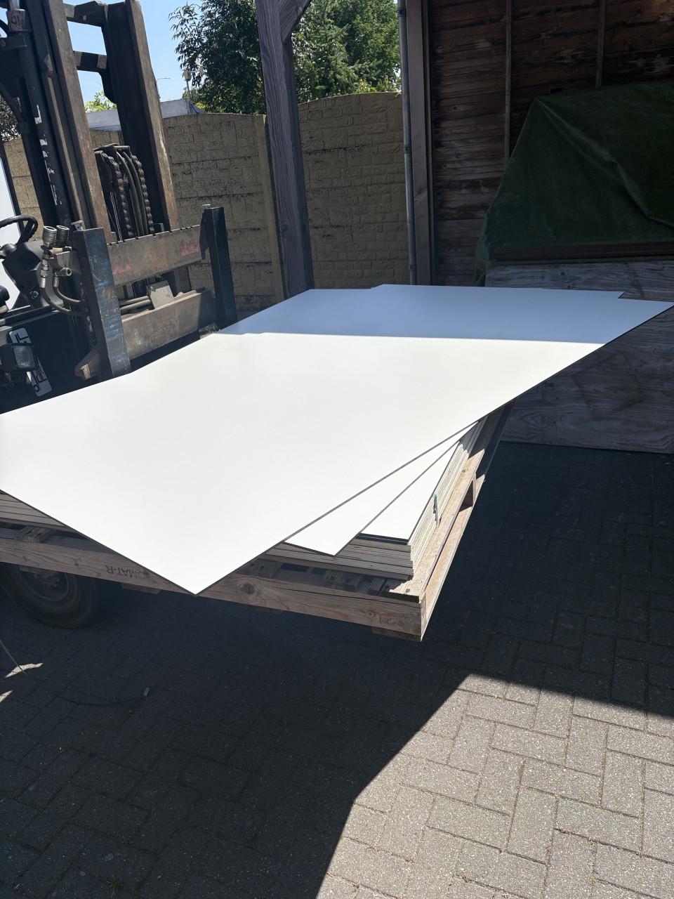 Nieuwe zichtwerk Underlayment platen 18mm 122x244 mes en groef
