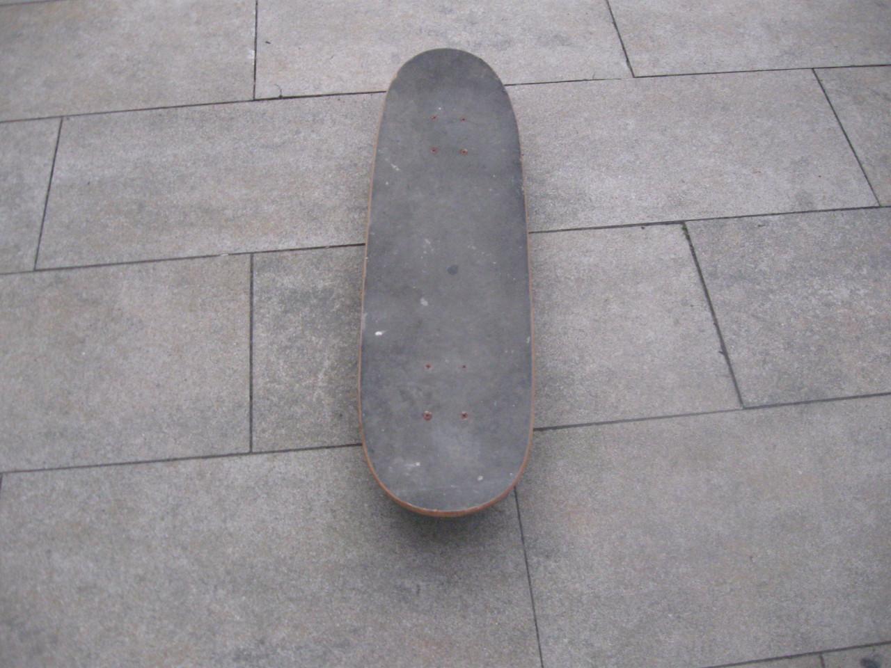 Alert Skateboard