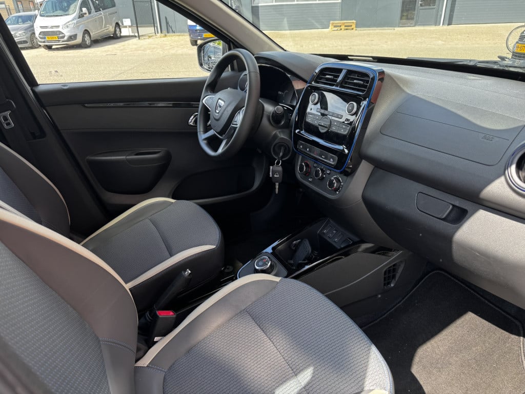 Dacia Spring comfort 27 kwh | cruise | elek. ramen. | lm- velgen