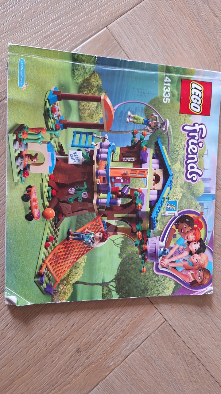 Lego friends mia's boomhut (41335)