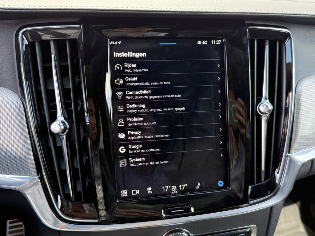 Volvo V90 t6 340pk recharge r-design| panodak| adap.cruise| 360camera| tre