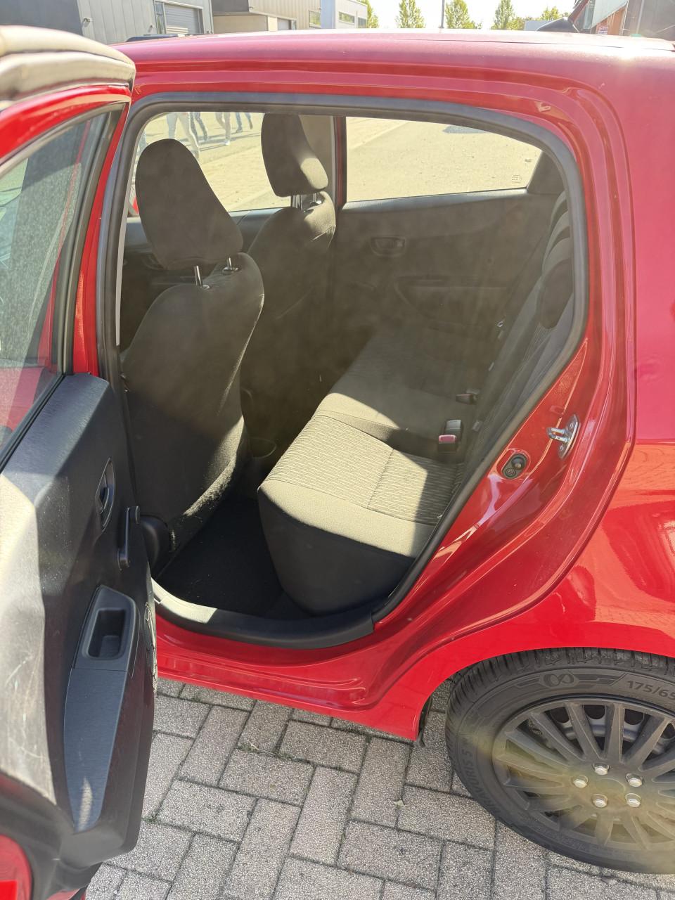 Toyota Yaris 1.0 VVT-i 2012 84.000 KM Airco APK Lage kmstand
