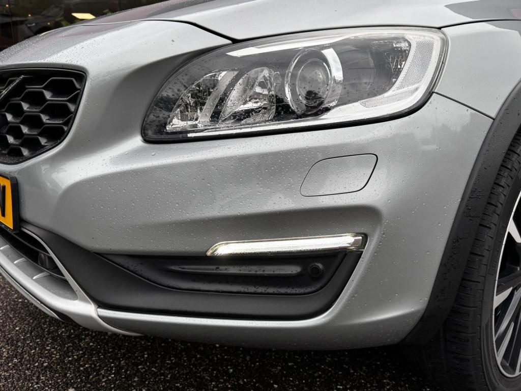 Volvo V60 cross country 2.0 t5 polar+ | 19" lmv | on-call | trekhaak