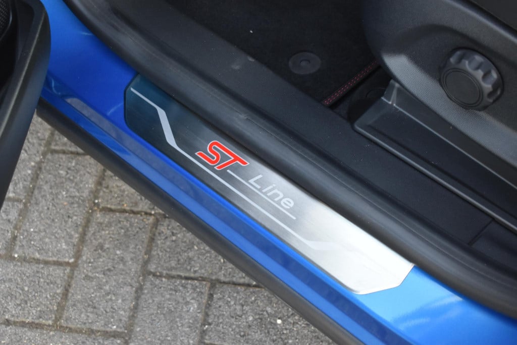 Ford Puma 1.0 ecoboost hybrid st-line x | climate control | cruise control 