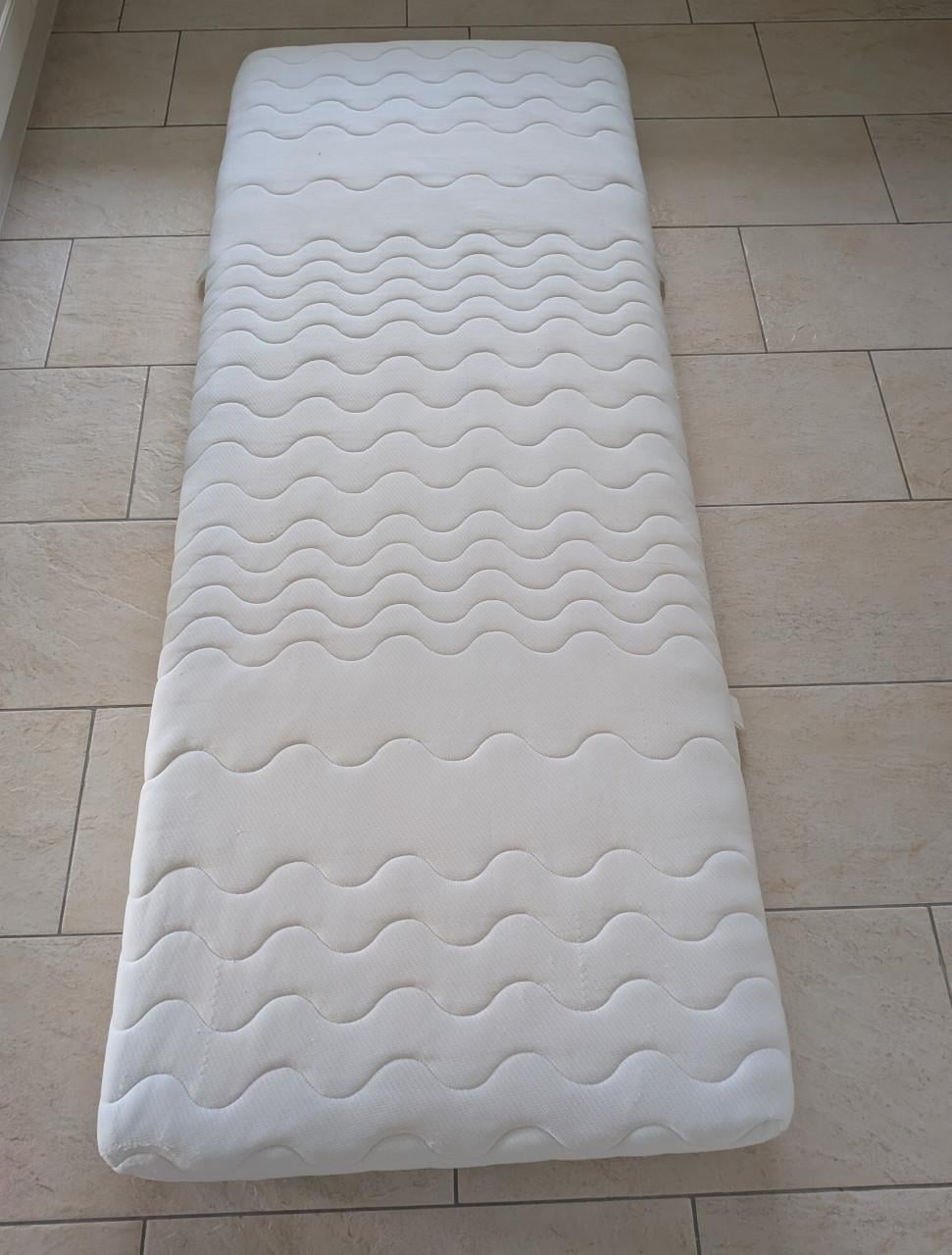 Schoon matras 80 x 200 x 16 (in goede staat )