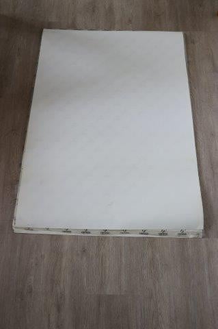 Wit papier 32 vel glad papier Afmeting: 119 x 84 cm Merk: Canson Voor vele