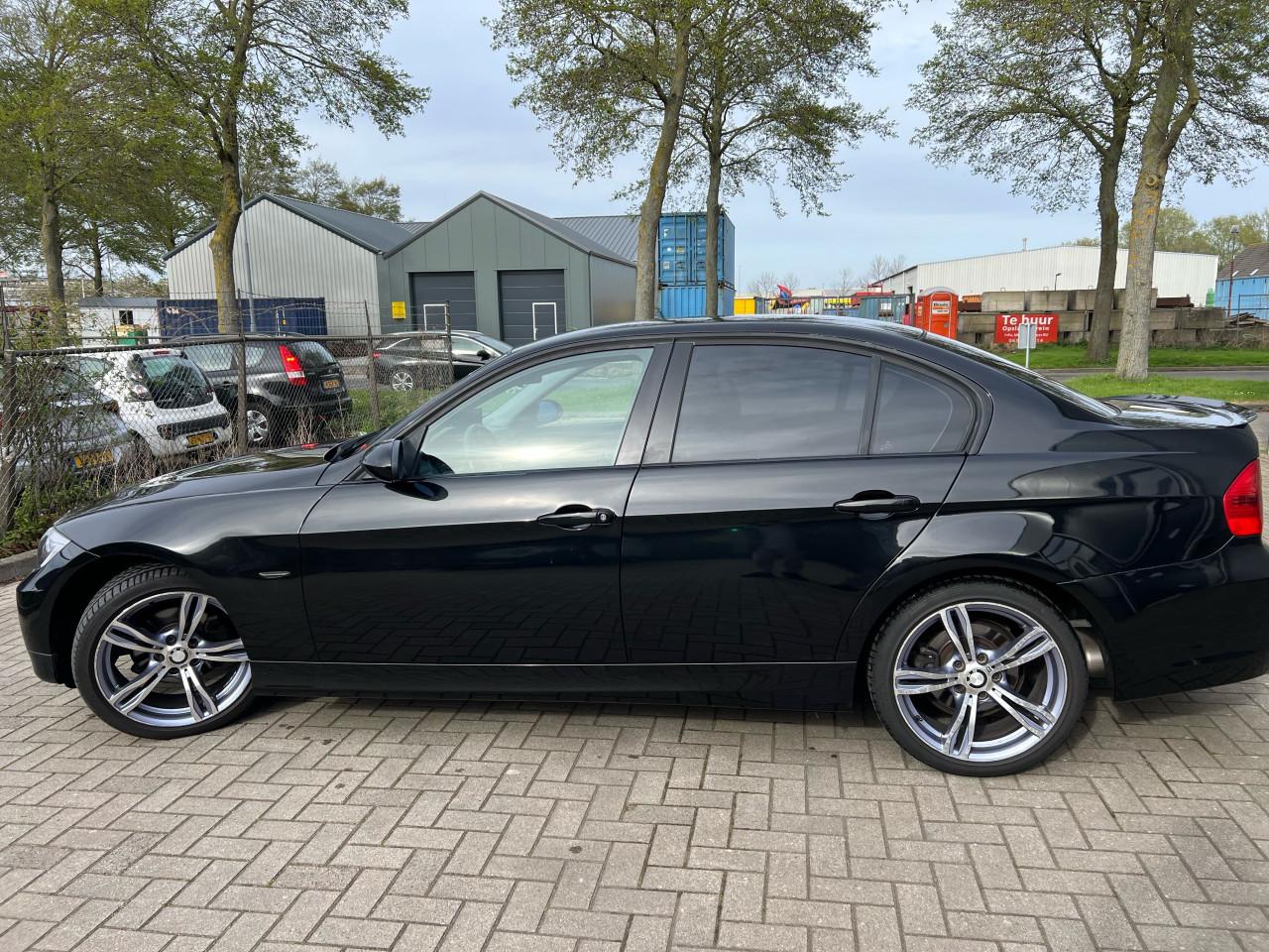 BMW 3-Serie 318i Uitlaat klep systeem/ Airco