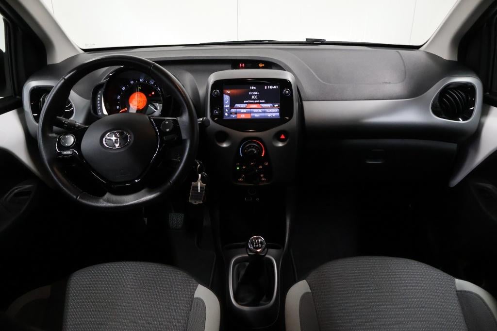Toyota Aygo 1.0 vvt-i x-play