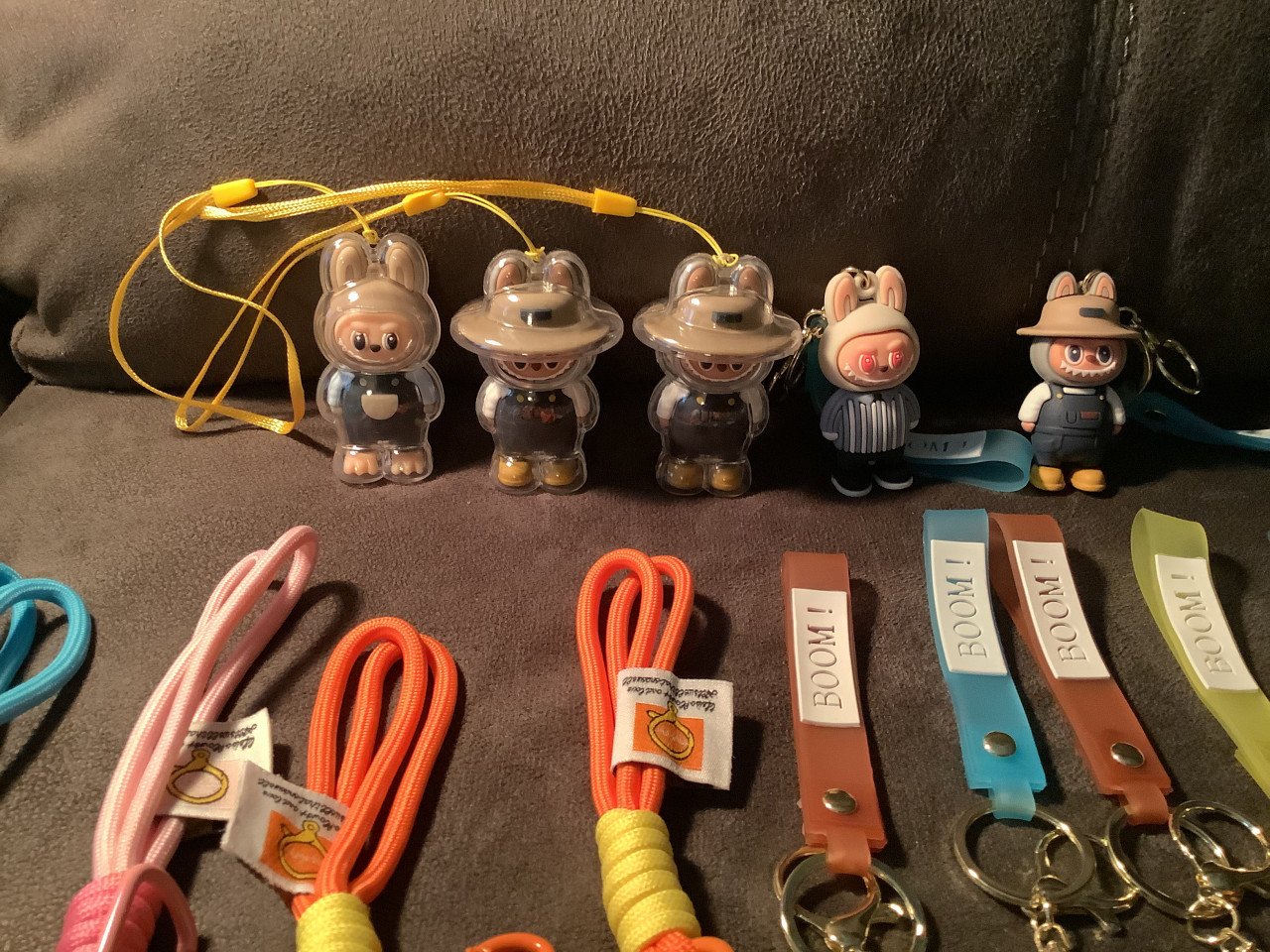 Partij leuke labubu sleutelhangers. ( partij 198)
