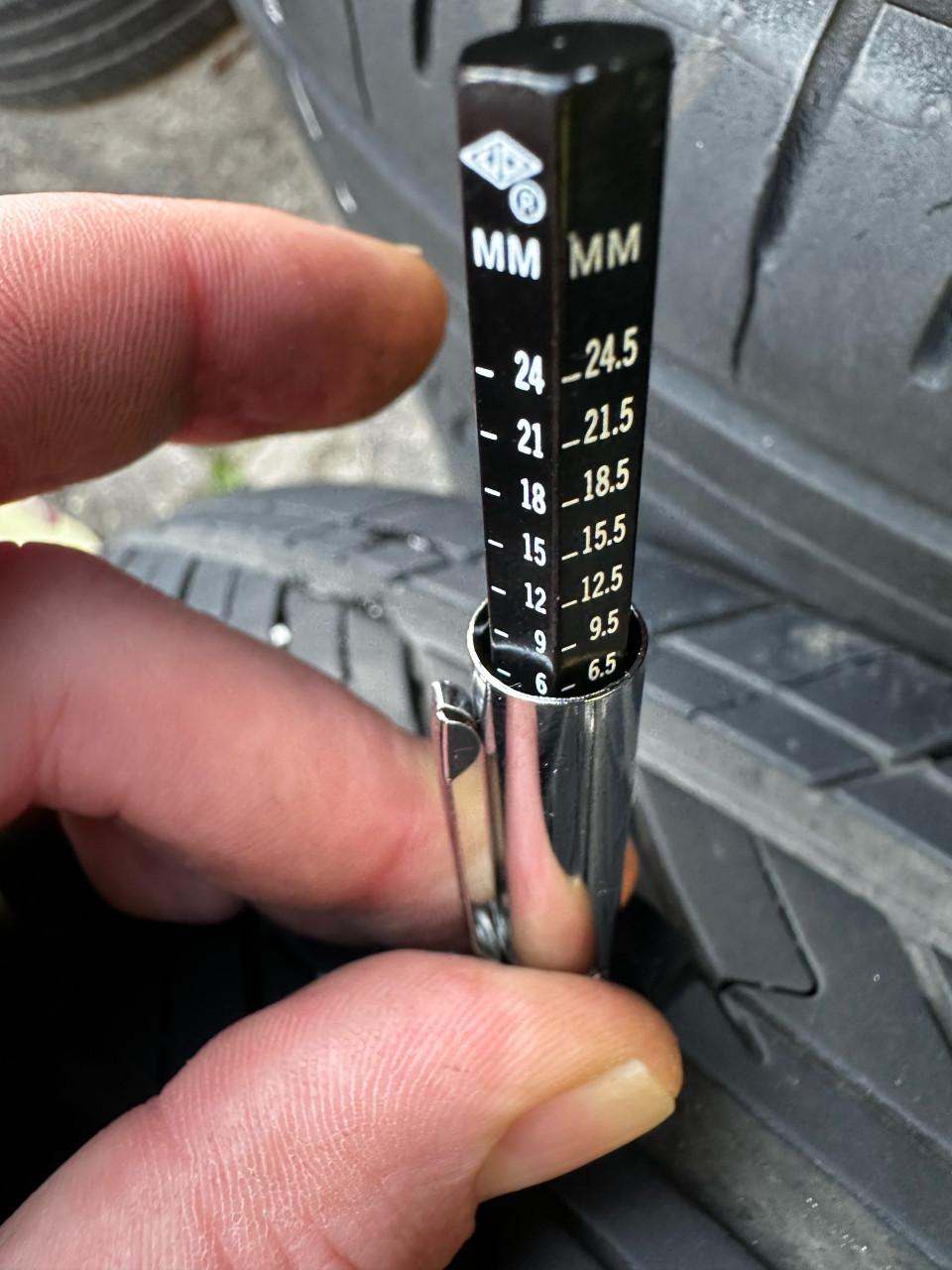 4x100 stalen velg met goede banden