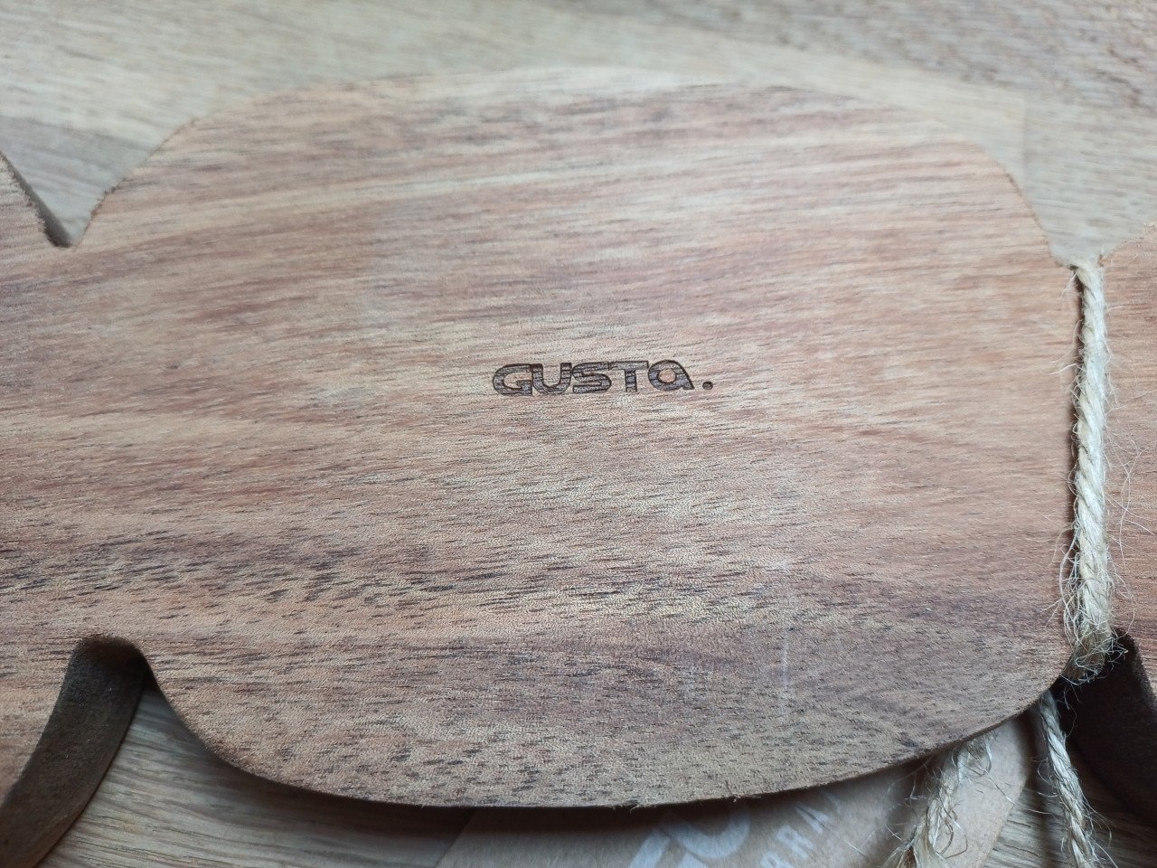 NIEUW: GUSTA acacia SERVEERPLANK en acacia KAASMESJES