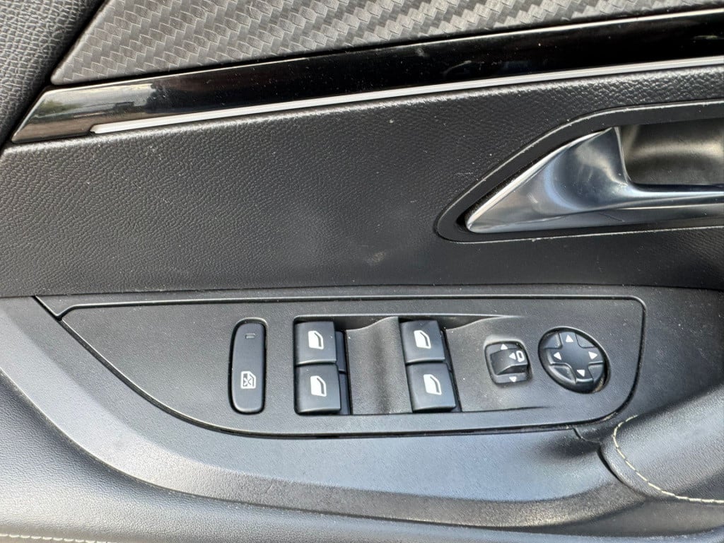 Peugeot 2008 1.2 puretech gt-line
