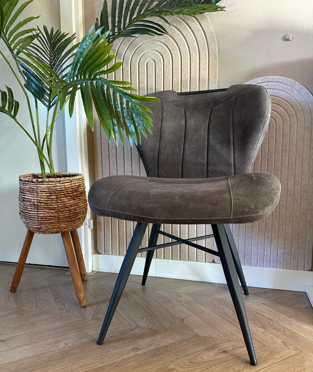 5x Z.G.A.N. eetkamer stoelen