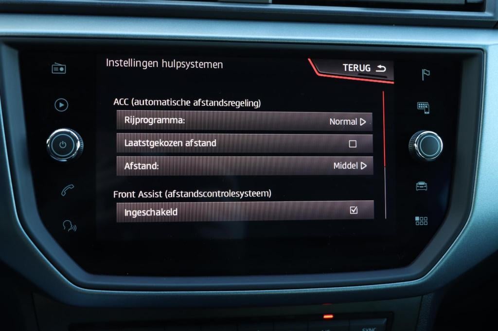Seat Arona 1.0 tsi style business intense 95pk