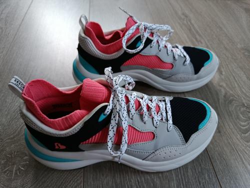Skechers maat 39
