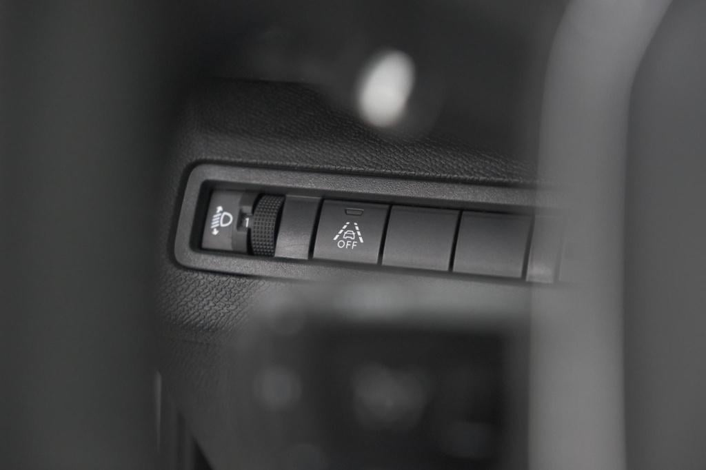 Peugeot 3008 puretech 130 eat8 style | camera | parkeersensoren | navigatie